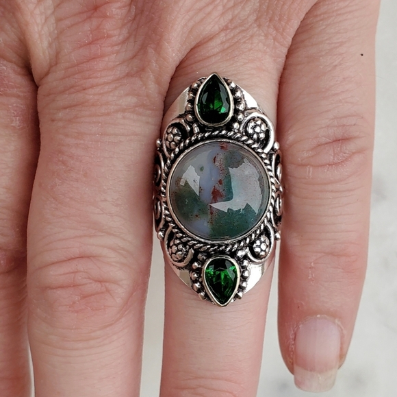 New Bloodstone and Peridot 925 Silver Statement Ring. - Picture 7 of 16